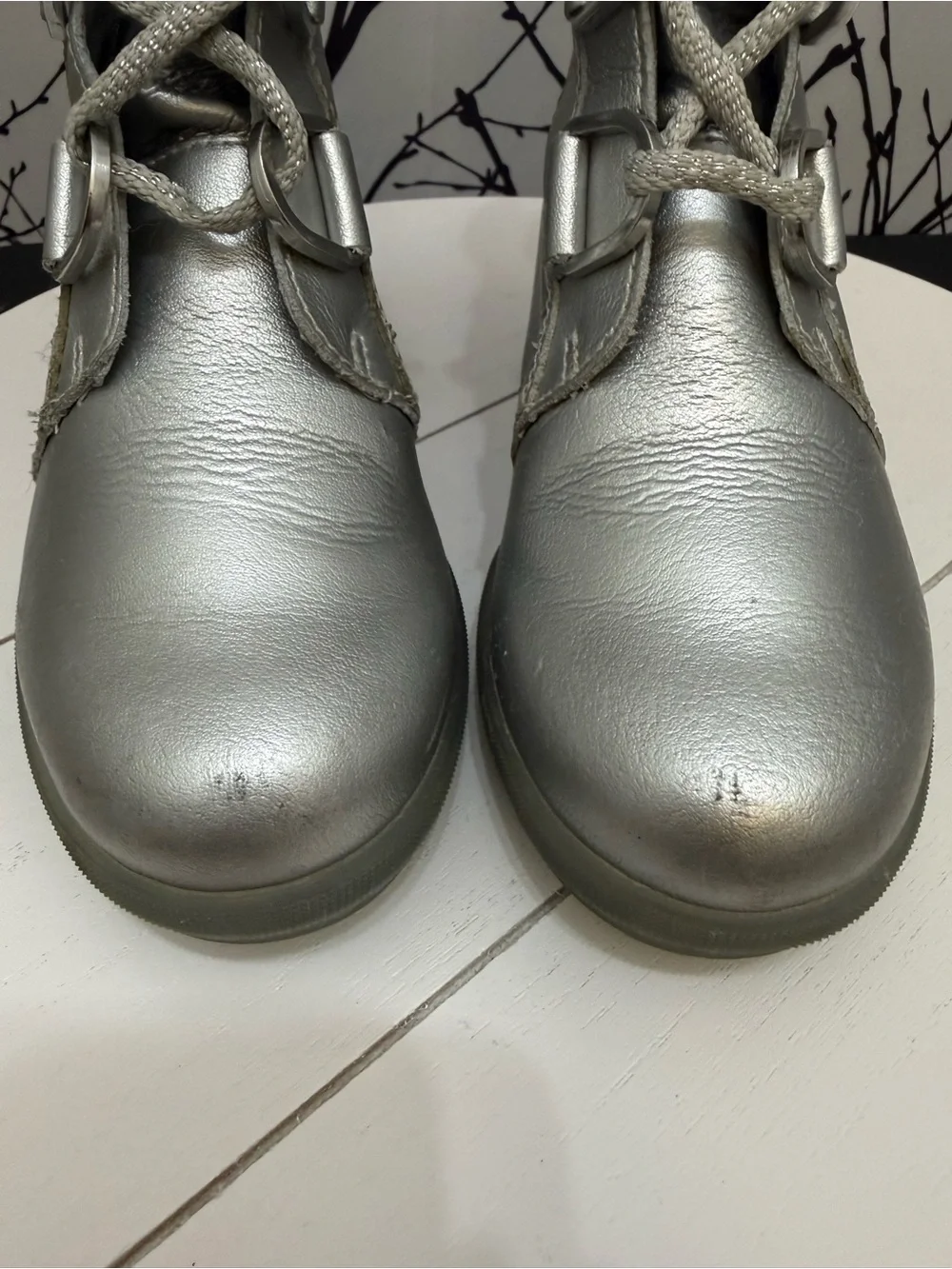 Sorel Disney X Joan of Arctic Frozen Youth Size 3 Silver Lace Wedge Boots
